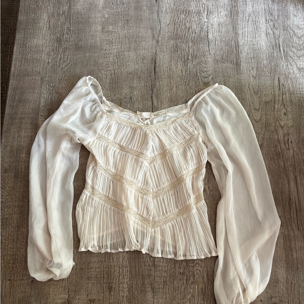White Pleated Boho Long-Sleeve Women's Top